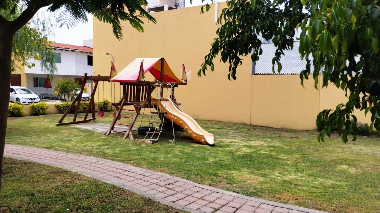 Andadores recreativos en entorno natural